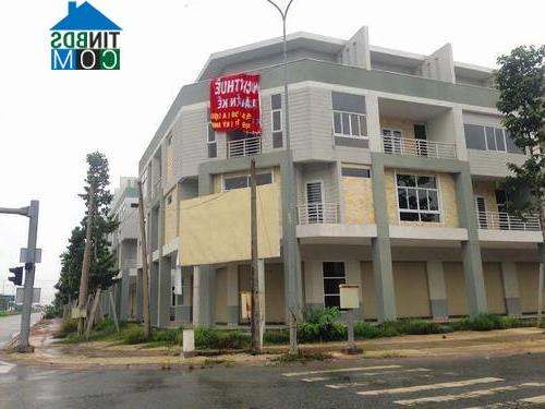 Một số khu nhà ở liền kề đã bắt đầu có dấu hiệu xuống cấp