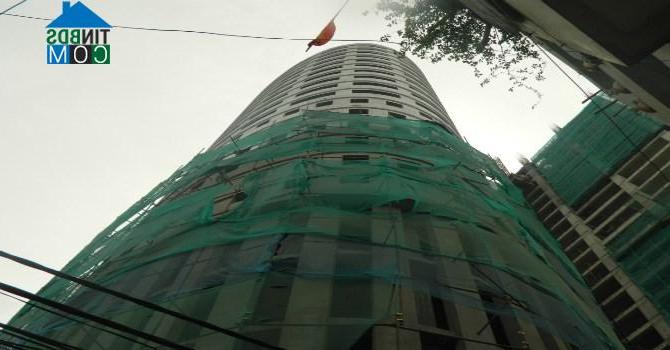 Ảnh "Dài cổ" chờ nhận nhà tại dự án Ellipse Tower