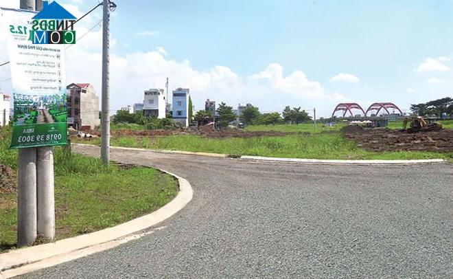 Ảnh Tp.HCM: Đất nền, nhà phố vào mùa cao điểm