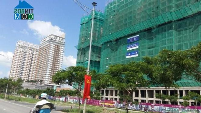 Ảnh Tp.HCM liệu có lặp lại tình trạng bội cung BĐS cao cấp?