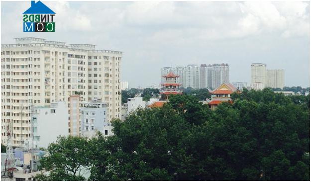 Thị trường bất động sản đang có lệch pha cung - cầu rõ nét. Ảnh: P.U