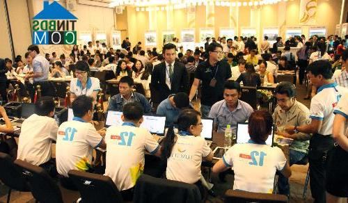 Ảnh BĐS "xả hàng" cuối năm như điện máy