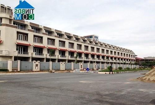 Ảnh Hai khu đô thị tuyệt đẹp gần như bỏ không của Nam Cường