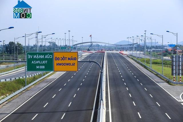 Ảnh Ngắm cao tốc Hà Nội - Hải Phòng trước ngày thông xe toàn tuyến