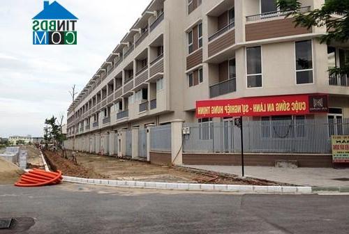 Ảnh Hai khu đô thị tuyệt đẹp gần như bỏ không của Nam Cường