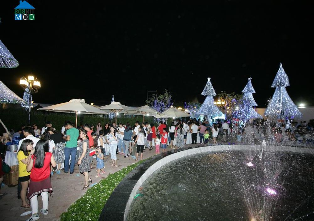 Ảnh Hơn 1.000 khách hàng dự khai trương nhà mẫu Dream Home Palace