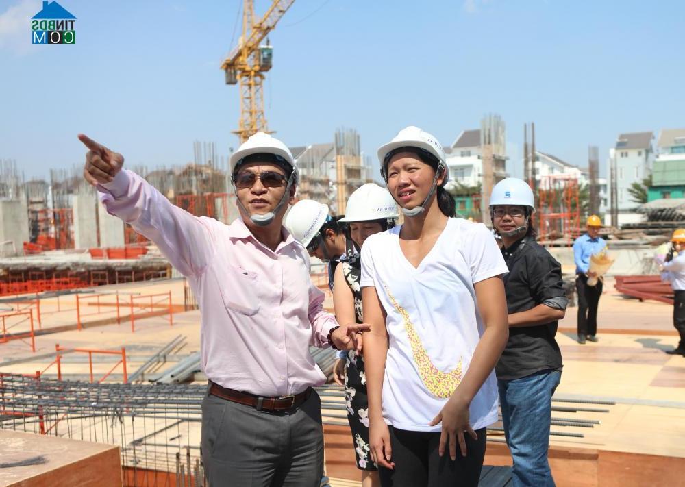 Ảnh Ánh Viên bất ngờ ghé thăm căn hộ được tặng