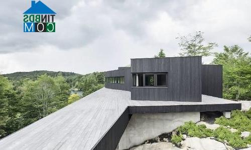Ảnh Ngôi nhà bền vững sử dụng vật liệu tái chế tại Canada