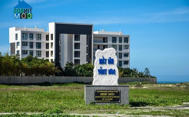 Ảnh Đà Nẵng: Hàng loạt nhà cao tầng chặn lối ra biển