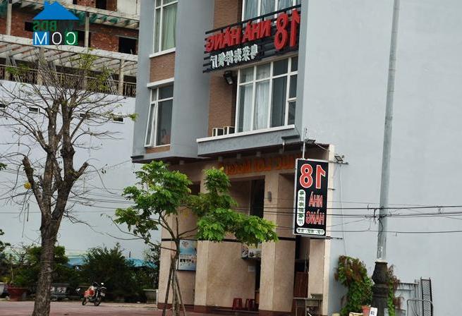 Ảnh Đà Nẵng: Người nghèo nhất thôn mua 12 lô đất nằm sát sân bay quân sự