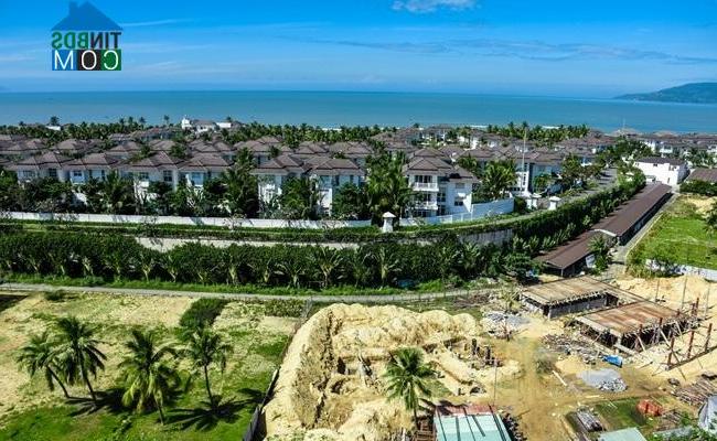 Ảnh Đà Nẵng: Hàng loạt nhà cao tầng chặn lối ra biển