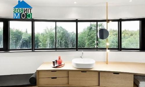 Ảnh Ngôi nhà bền vững sử dụng vật liệu tái chế tại Canada