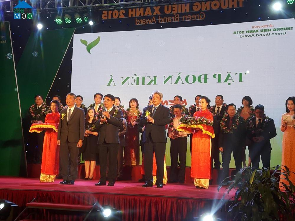 Ảnh Kiến Á nhận giải thưởng 50 thương hiệu xanh Việt Nam 2015