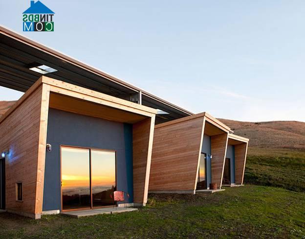 Ảnh Nhà cabin với vẻ ngoài đầy "bí mật" trên dãy núi Santa Cruz