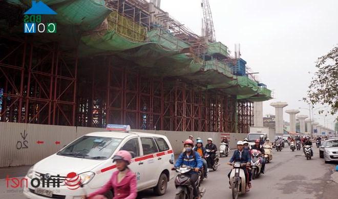 Các nhà ga của tuyến đường sắt Cát Linh - Hà Đông hiện đang được tích cực đẩy nhanh tiến độ. Ảnh: Tuấn Minh