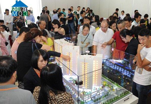 Người mua lo lắng giá bất động sản tăng