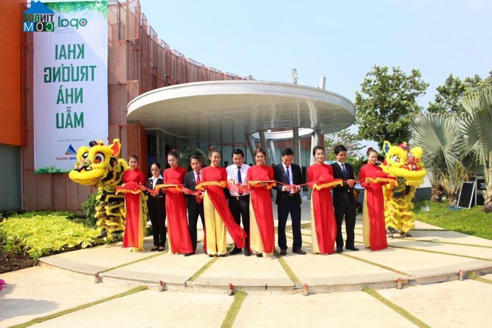 Ảnh Hơn 100 khách hàng tham quan căn hộ mẫu dự án Opal Riverside