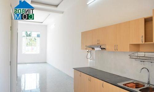 Ảnh Tp.HCM: Nhà phố xây sẵn giá rẻ vùng ngoại ô hút khách