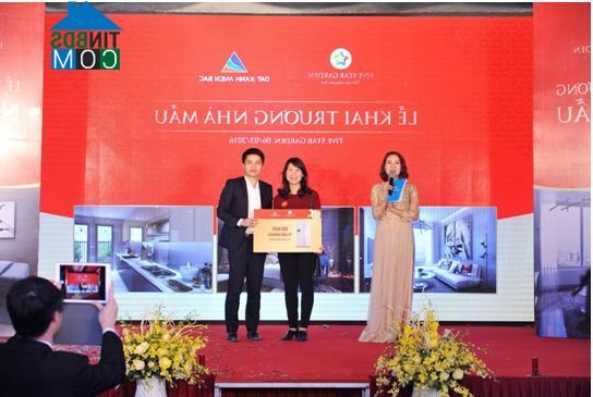 Ảnh Tham quan nhà mẫu, nhận quà đầu năm