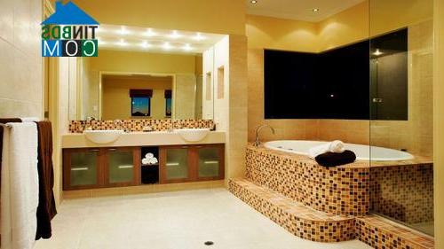 Ảnh Phòng tắm sang trọng với gạch Mosaic
