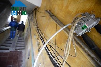 Ảnh Cận cảnh những chung cư cũ Hà Nội khiến người xem rùng mình