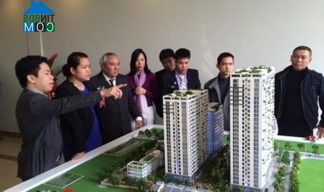 Ảnh Hà Nội: Giá nhà tăng, giao dịch lập tức trầm lắng