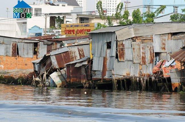 Ảnh Bí thư Thăng: Doanh nghiệp có thể tham gia giải tỏa nhà ven kênh rạch