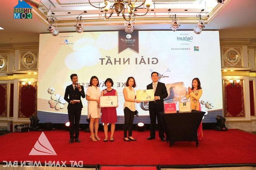 Ảnh Sôi động giao dịch tại lễ mở bán Summer Suites