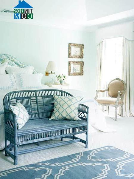 Không gian phòng ngủ bình yên với xanh bọt biển, xanh thủy triều và trắng xà phòng