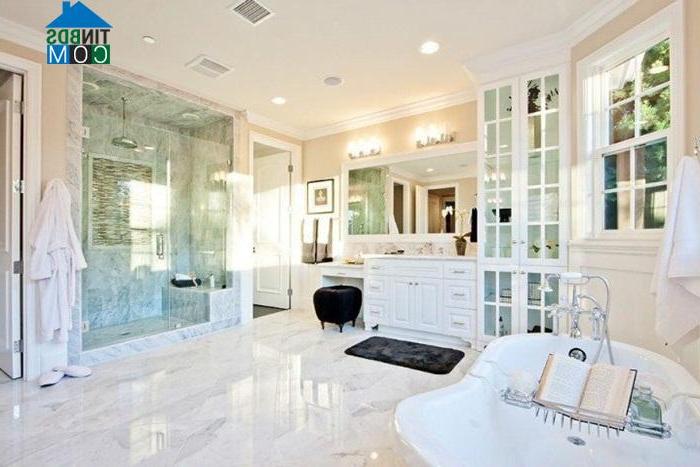 Ảnh Những mẫu bàn trang điểm đẹp mê ly trong phòng tắm