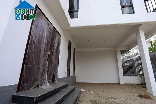 Ảnh "Sốc" với khu biệt thự giữa thủ đô 2 năm không có nước