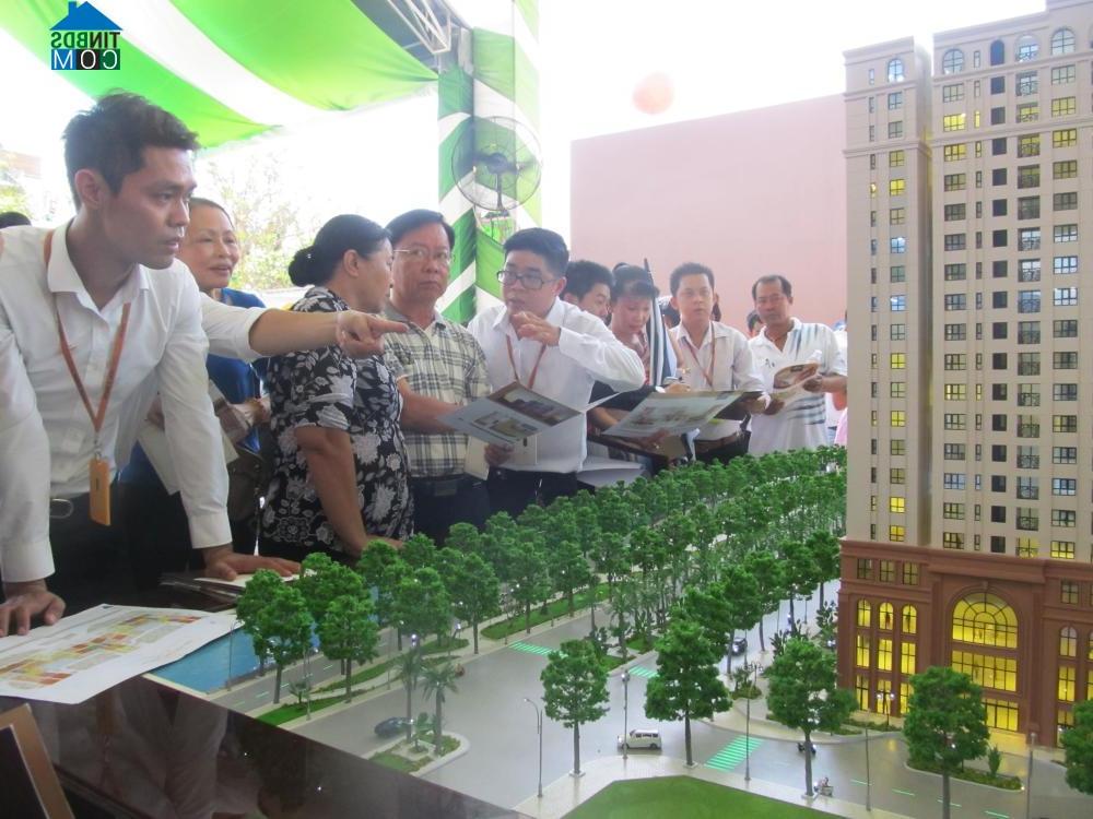 Ảnh Đất nền “hot", môi giới cạnh tranh khốc liệt