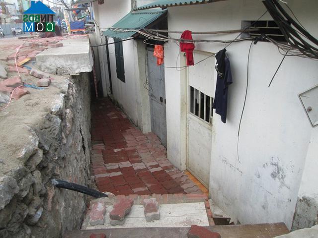 Người dân gặp rất nhiều khó khăn trong việc đi lại