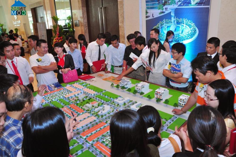 Ảnh Vì sao chủ đầu tư “ngại” làm nhà cho người thu nhập thấp?