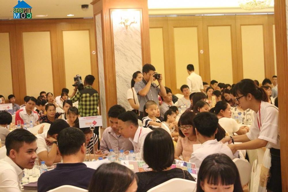 Ảnh The Golden An Khánh “cháy hàng” ngay trong ngày mở bán đầu tiên