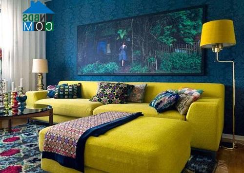 Ảnh Tạo điểm nhấn cho không gian với sofa vàng