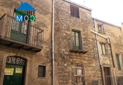 Ảnh Italy rao bán nhà ở với giá 1 euro