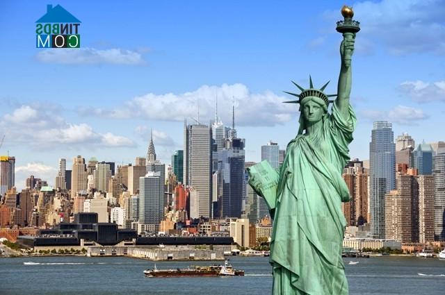 Ảnh New York sắp "vượt mặt" London trong cuộc chiến thu hút giới siêu giàu