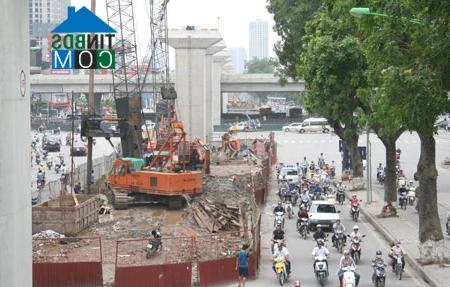 Ảnh Tuyến đường sắt Cát Linh - Hà Đông chậm tiến độ do mặt bằng