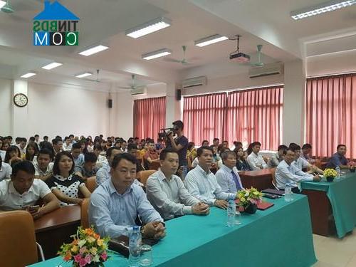 Ảnh Hà Nội: Sôi nổi kỳ thi chứng chỉ hành nghề môi giới bất động sản