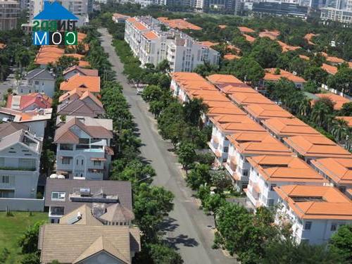 Ảnh Môi giới ra tay, "ăn" ngay bạc tỷ trong nháy mắt