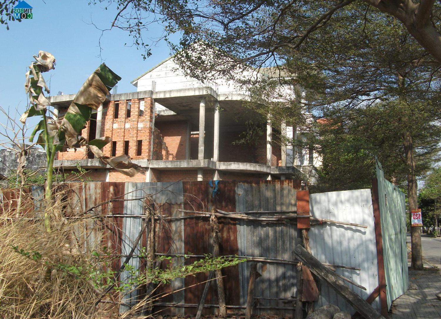 Nhiều dự án 'treo