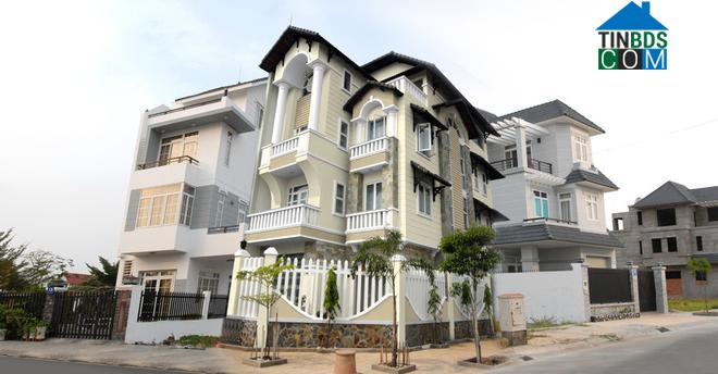 Ảnh Tp.HCM: Giao dịch biệt thự, liền kề tăng trưởng đột biến