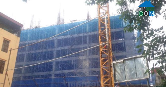 Ảnh Hà Nội: Tạm đình chỉ công trình bị sập giàn giáo khiến 2 người tử vong