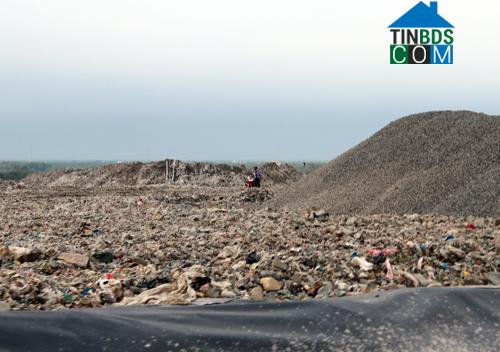 Ảnh BĐS Sài Gòn mất điểm vì mùi hôi thối, nước ngập bao vây
