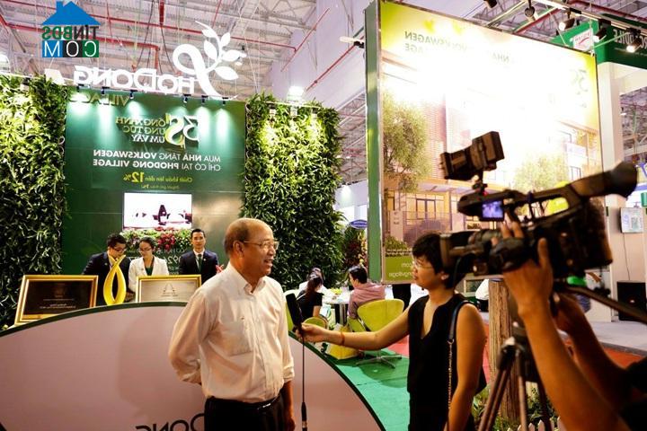 Ảnh PhoDong Village hút khách với chương trình mua nhà tặng xe Volkswagen