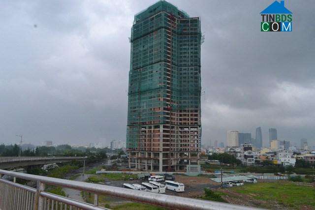 Ảnh “Số phận” hẩm hiu của tòa tháp đôi lớn nhất miền Trung