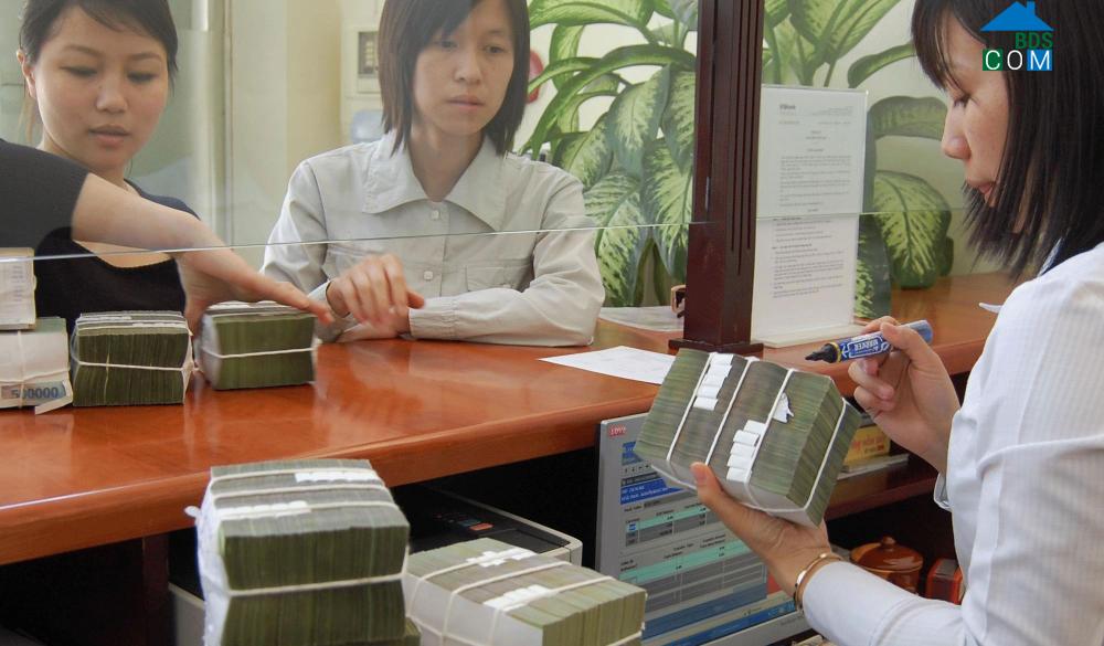 Thị trường bất động sản không nên phụ thuộc vào ngân hàng (Ảnh: Đời sống pháp luật)