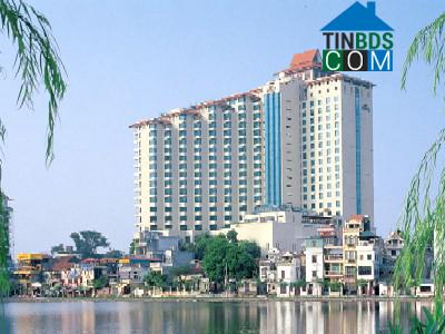 Hàng loạt khách sạn thực hiện sang tên đổi chủ