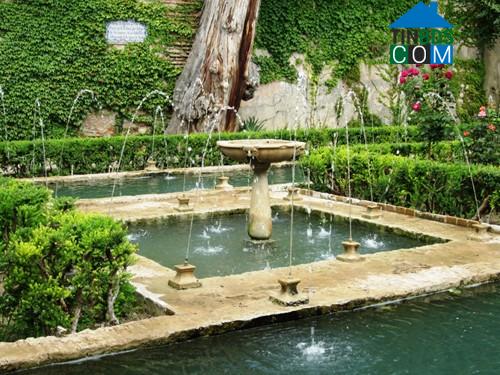 Ảnh Alhambra: Điểm nhấn kiến trúc Hồi giáo ở châu Âu